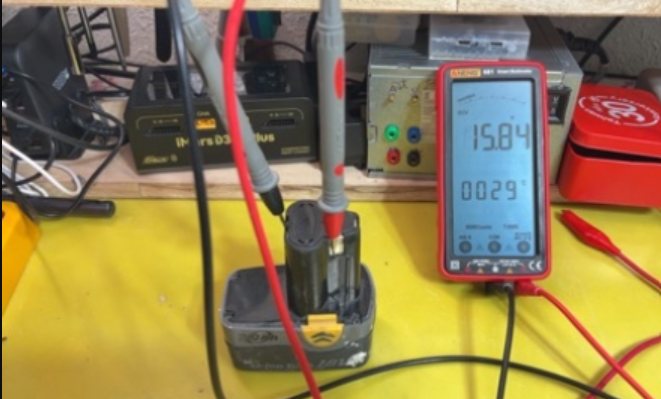 Durofix 德克斯 B4024L 電鑽電池檢測與單顆電芯更換