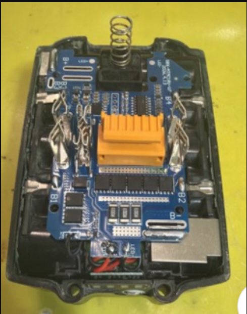 牧田 Makita BL1860 電池維修：換上的保護板裝進外殼