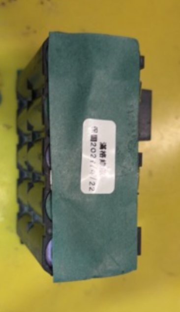 美沃奇 Milwaukee M18 電池換芯後,以絕緣紙包覆並貼上滿格綠能保固標籤